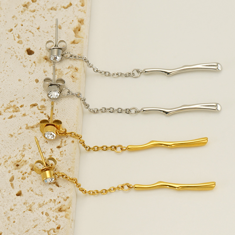 Nueva borla de acero inoxidable de bambú pendientes femeninos europeos y americanos elegantes ins luz pendientes de diamantes de lujo pendientes al por mayor