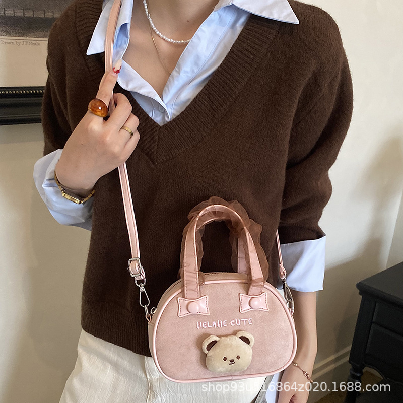 Girls' Cute Cartoon Bear Handbag, New Autumn Vintage Handbag, High-End Versatile Shoulder and Crossbody Bag