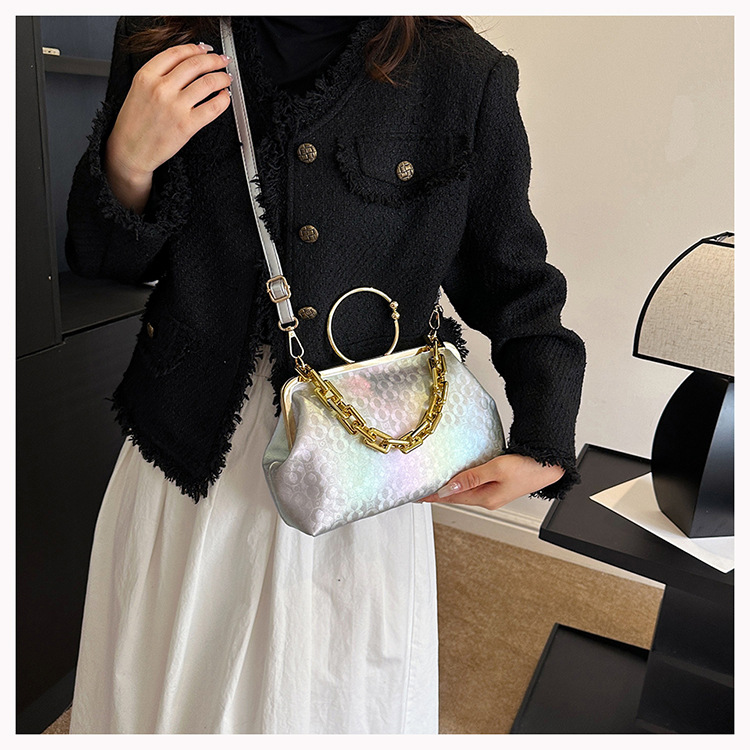 Borse da donna nuove transfrontaliere Borsa a tracolla a tracolla moda europea e americana Borsa da donna con fibbia a catena di fascia alta con texture_voghion.com