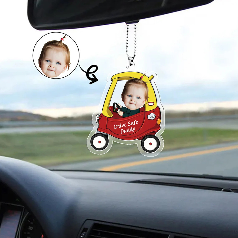 Cute kids cross-border hot acrylic keychain car pendant driving safety children's head father's day gift