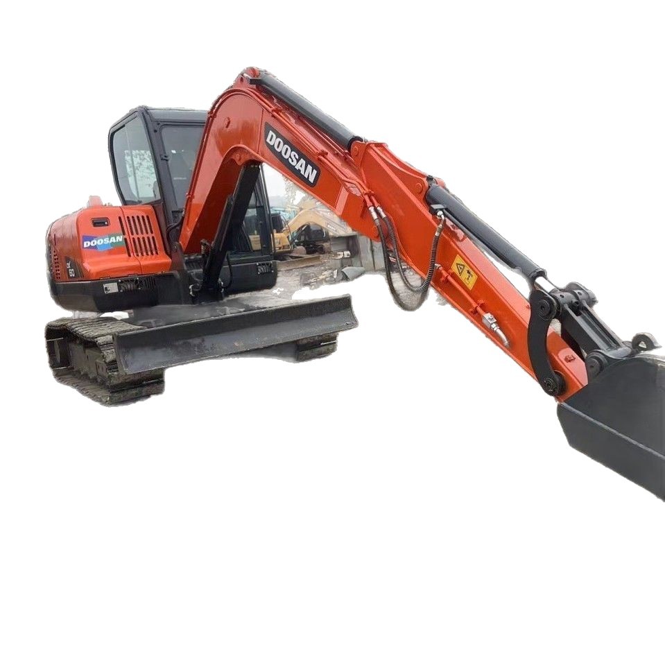 Exportaciones de China al extranjero de segunda mano doushan 60 excavadora 55 70 75 80 95 excavadora pequeña y mediana