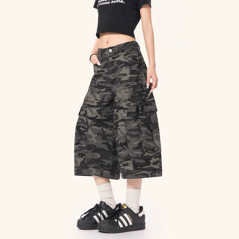 American Camouflage Denim Cropped Pants for Women 2025 Summer New Wide-Leg Large Flap Pocket Pants Loose Straight Cargo Shorts