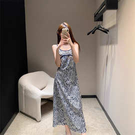 2025夏季新款南油miu直筒裙摆甜美优雅少女风高级碎花吊带连衣裙