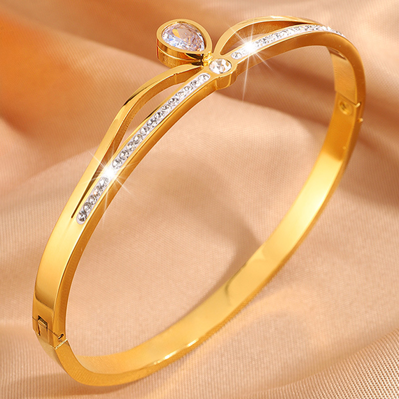 Nueva elegancia princesa corona de diamante de acero de titanio pulsera de alta calidad para mujeres corona de moda simple joyas de pulsera