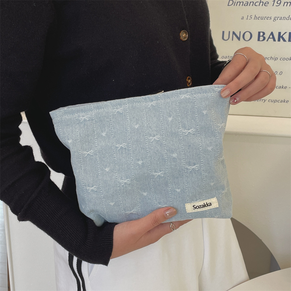 416g Weight Canvas Lining Material Zipper Closure Type / Strap Type Cosmetic Bag Bags Type Holiday, Travel, Daily Occasion Denim Material Bag, Cattle, Knot, Butterfly, Bow Knot Pattern All Seasons Season Women's Gender Cute Style Square Shape Cute Bag Cattle Knot Denim Square Makeup Bags 9