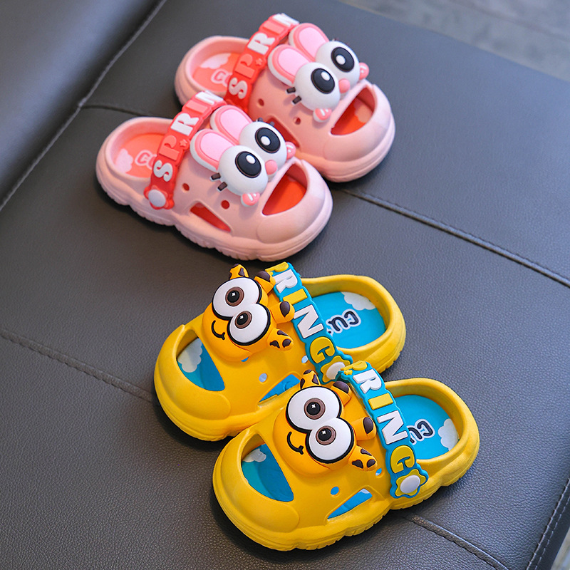 Zapatillas para niños de verano, niños y niñas pisando la mierda, bebés agujeros, zapatos para usar en la playa, sandálias lindas antideslizantes para el hogar