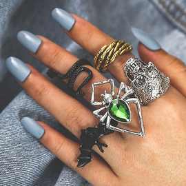亚马逊热销戒指万圣节复古骷髅头蛇形蝙蝠时尚镶钻绿宝石戒指批发