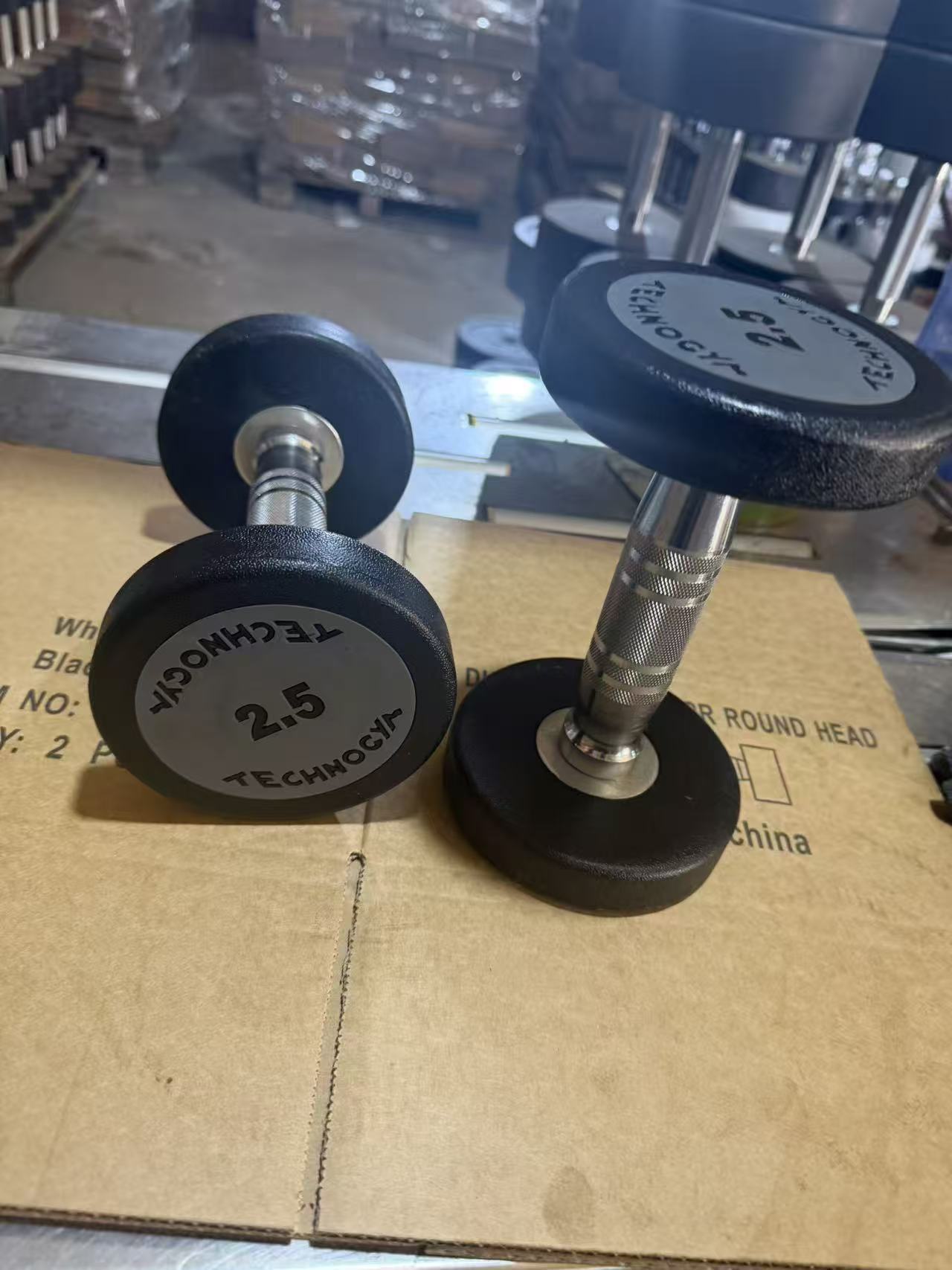 Fábrica de venta directa de pesas de cabeza redonda de goma para hombres gimnasio doméstico conjunto de pesas de acondicionamiento físico hierro fundido especial image 7