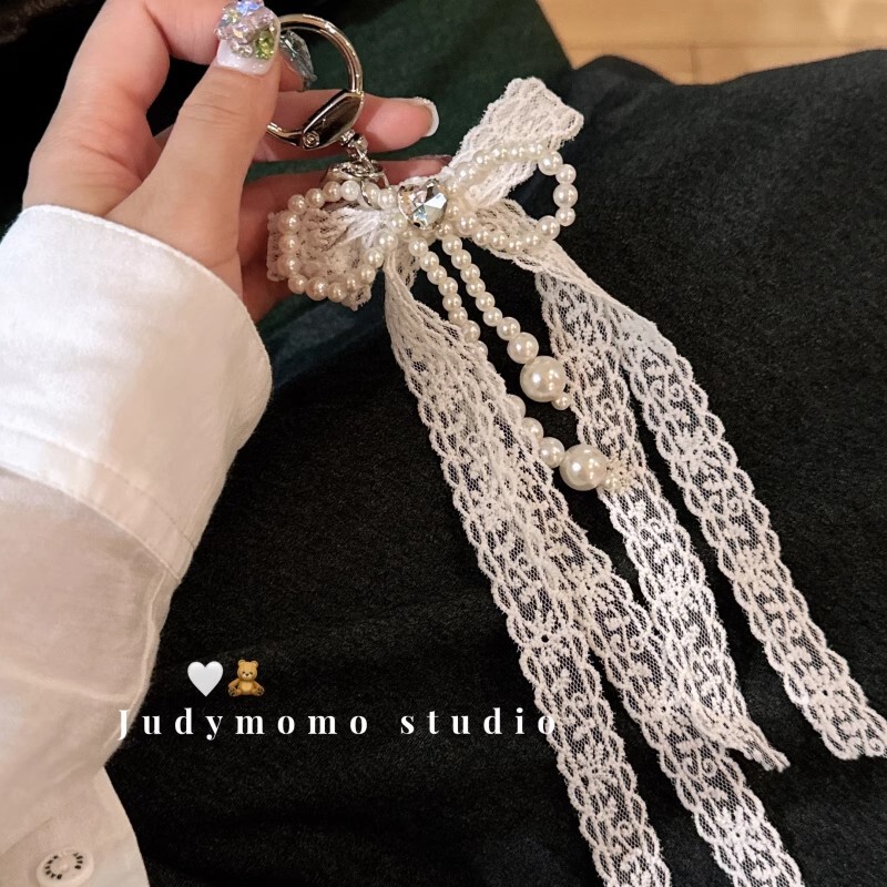 Fashion Light Luxury Lace Edge Pendant Mobile Phone Lanyard Imitation Pearl Chain Bag Hanging Accessories Mobile Phone Keychain Fashion Light Luxury Lace Edge Pendant Mobile Phone Lanyard Imitation Pearl Chain Bag Hanging Accessories Mobile Phone Keychain
