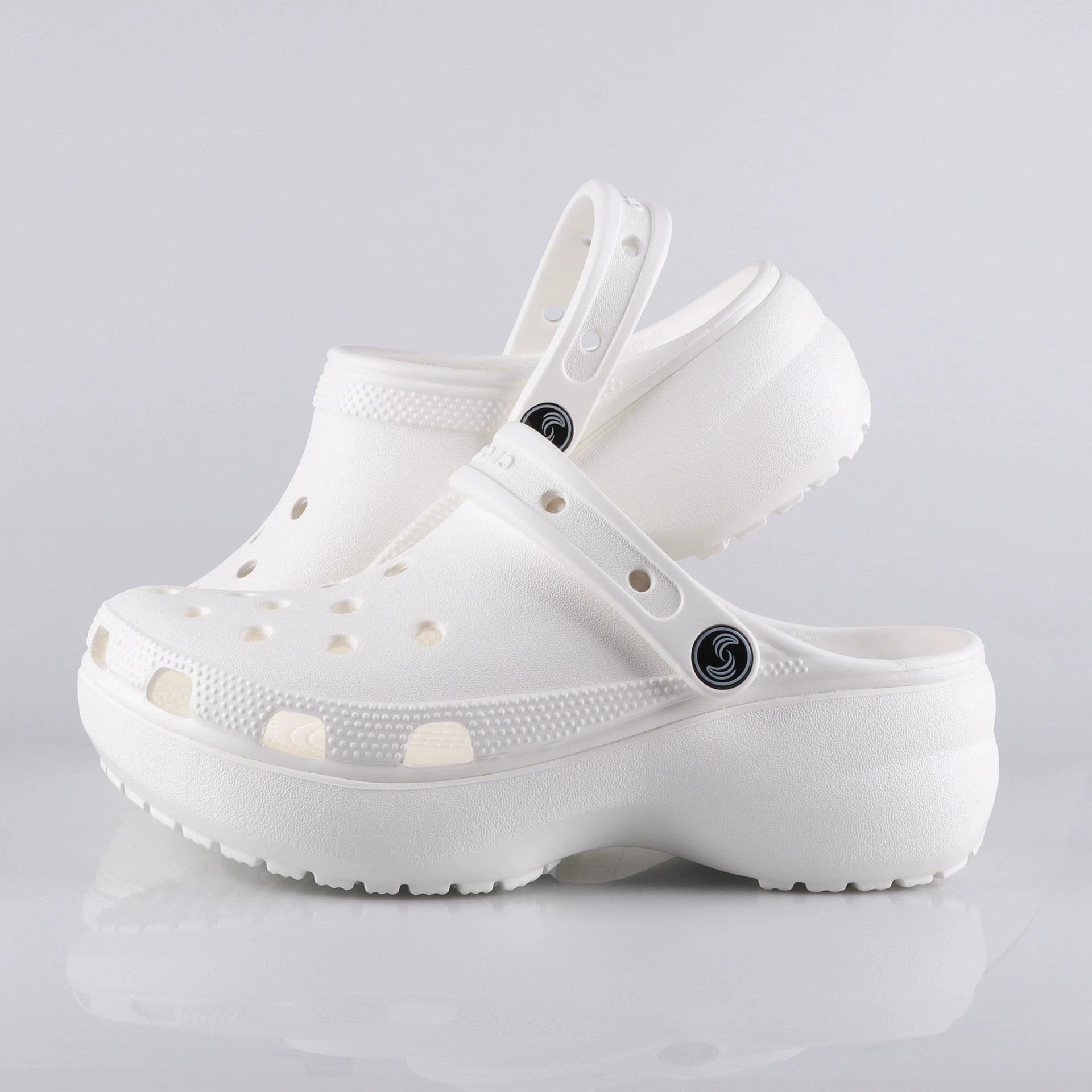 Калоочи пещеры Уян Нана Шоу Облако Puff Кит Thick Sole Женская обувь Каблук пляж сандалии 206750