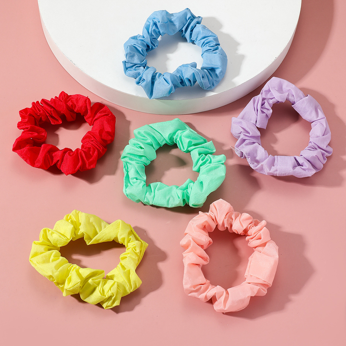 Nuevo color sólido simple banda de pelo fluorescente moderno simple hembra lindo cerdo intestino grueso alta elástica Cola de Caballo cuerda de cuero al por mayor