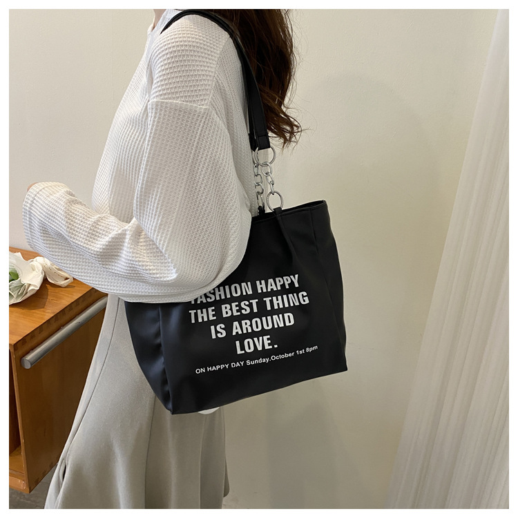Women's Large Pu Leather Letter Streetwear Square Zipper Tote Bag display picture 1