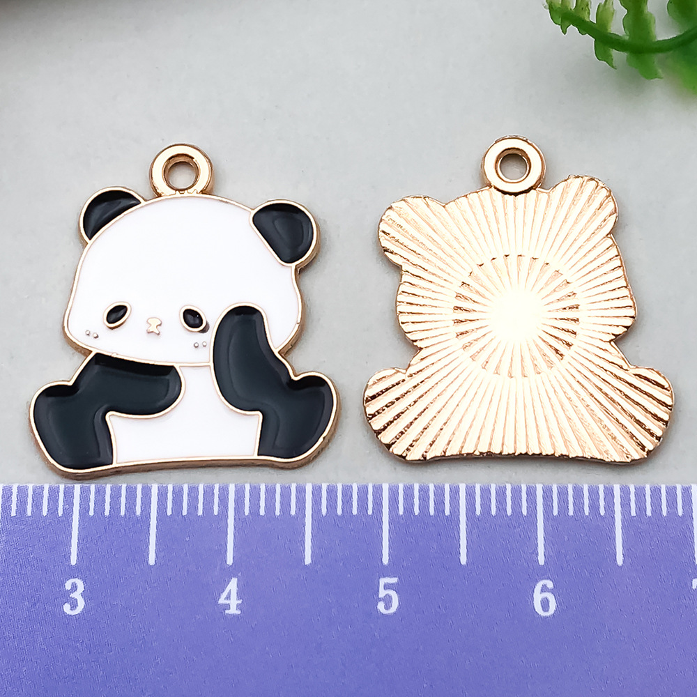 DIY dibujos animados panda bambú goteando aceite de aleación pendientes llavero animal colgante accesorios de joyería decoración de estilo chino