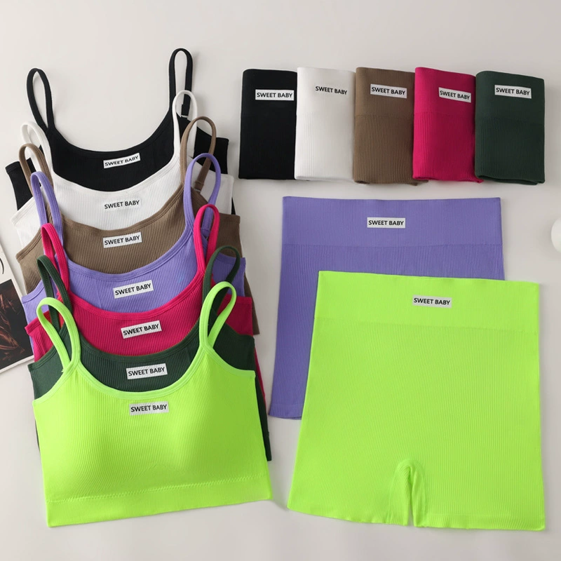 Женский комплект красивого спортивного бюстгальтера с высокоэластичной резьбой на спине, удобные трусы-боксеры пуш-ап с защитой от выпуклостей, с подтяжкой талии.