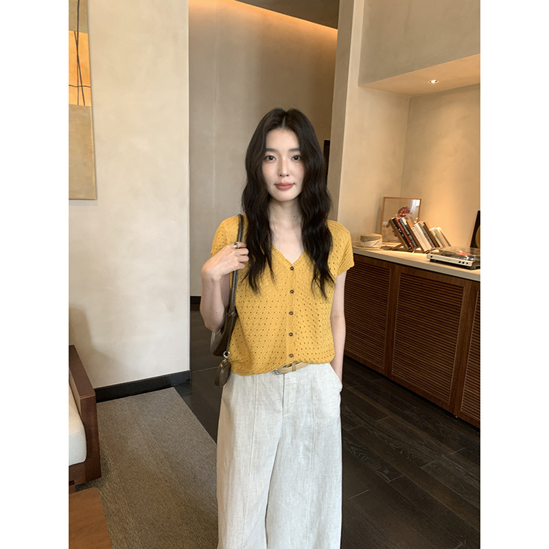 【Hot-Selling Item】Hollow-Out Textured Short-Sleeve Knit Cardigan for Women, Summer 2026, Korean Style Versatile Top 61095