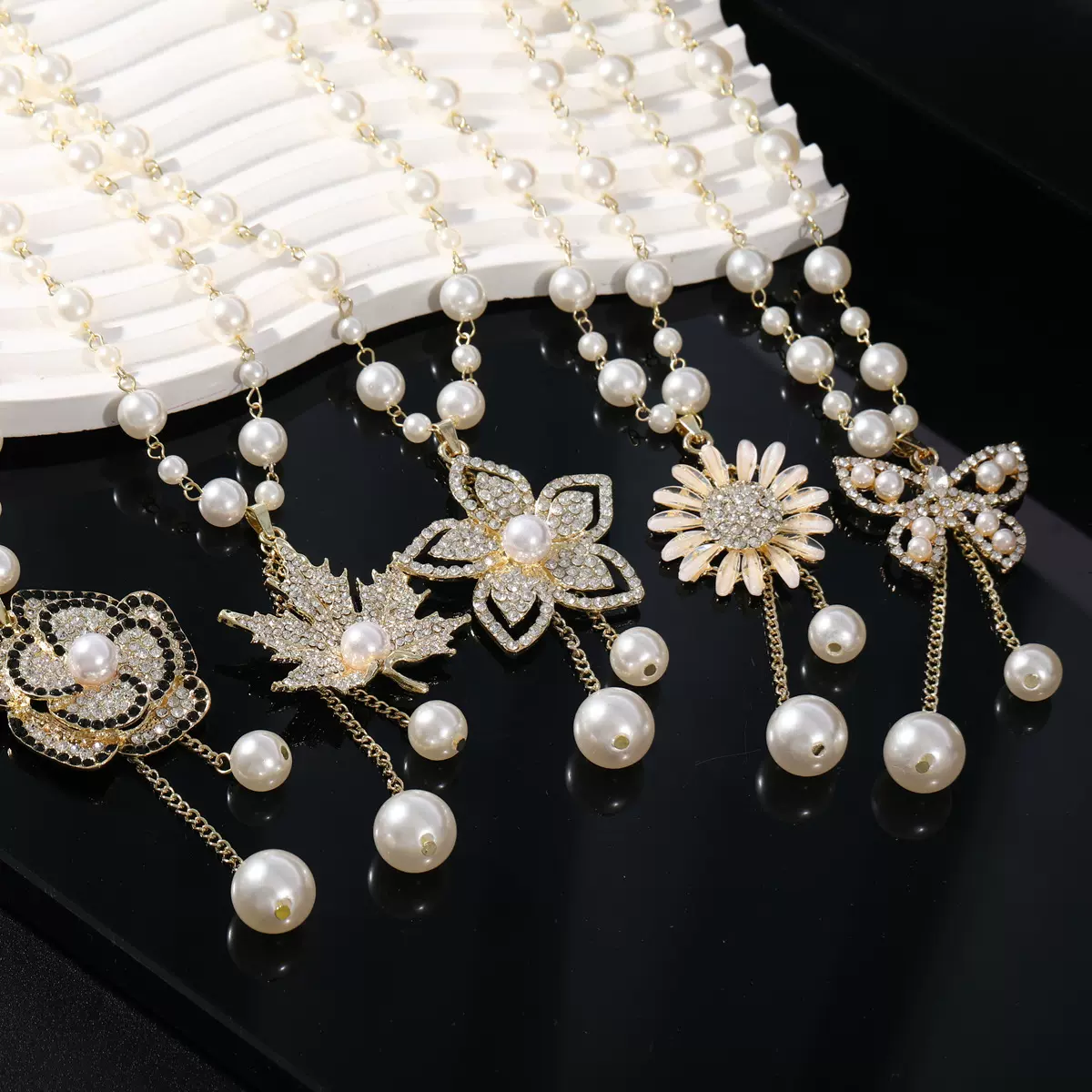 新款珍珠小香风毛衣链轻奢小众设计优雅时尚百搭秋冬长款饰品批发