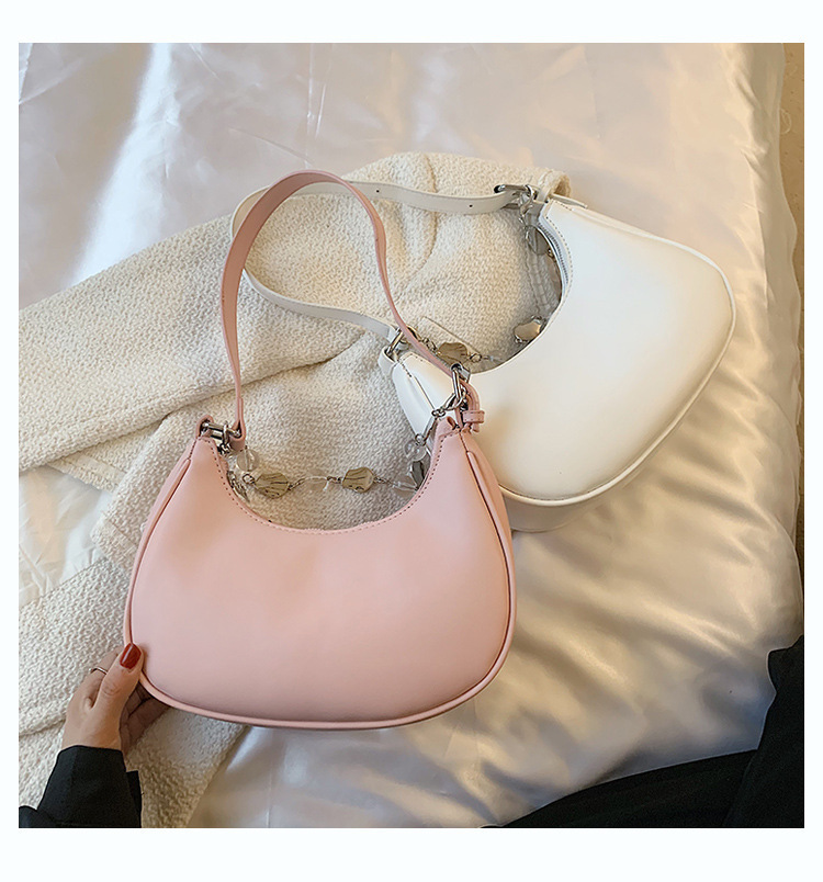 New Fashion One-shoulder Underarm Crescent Dumpling Messenger Bag 24*18*9cm display picture 2