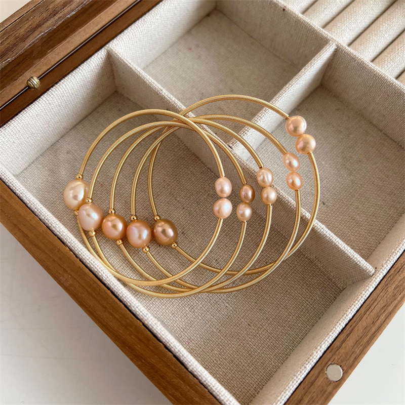 Retro Geometric Copper Plating Pearl Bangle