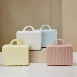 旅行箱;化妆箱;化妆包