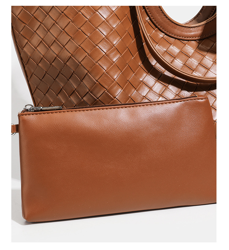 Túi tote da bò dệt kiểu retro cỡ lớn, có túi con rời, quai xách tay và đeo vai — màu nâu, màu đen chi tiết 19