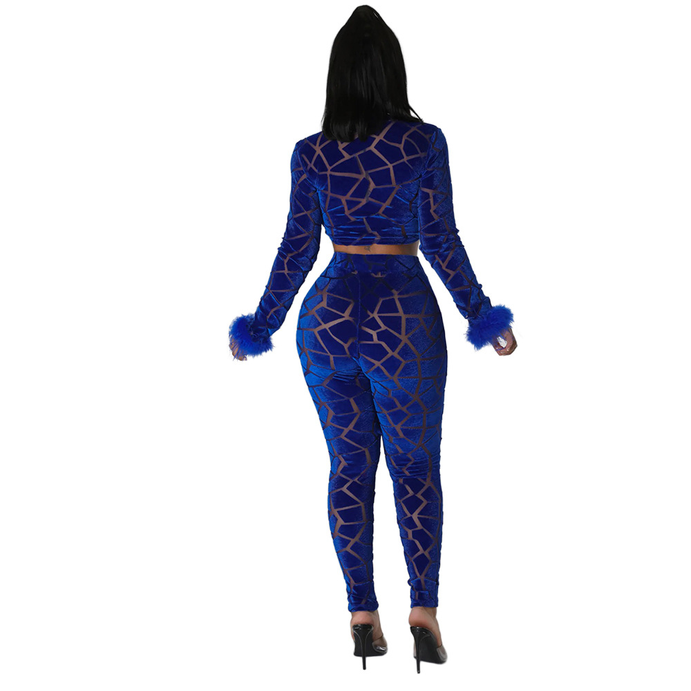 Abbigliamento da donna, top corto a maniche lunghe con pantaloni a matita aderenti, set alla moda in due pezzi_voghion.com