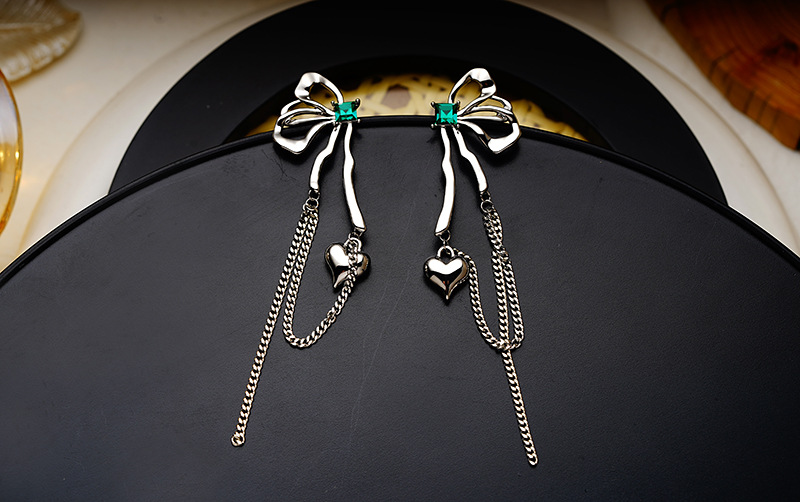 Fashion Heart Shape Butterfly Copper Tassel Plating Inlay Zircon Drop Earrings 1 Pair display picture 3