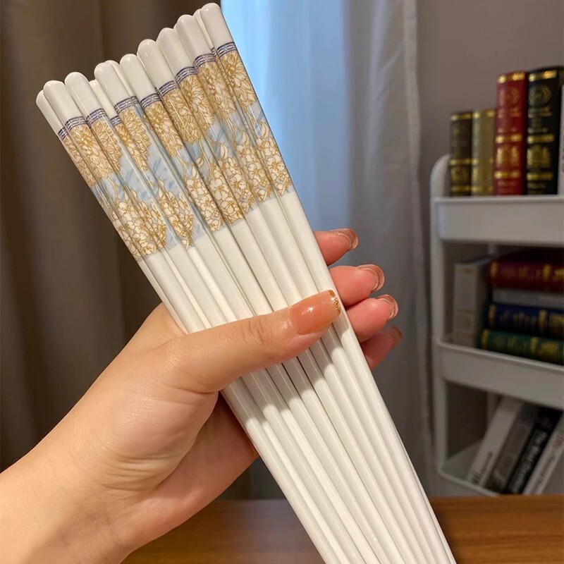 Jingdezhen Ceramic Chopsticks, Light Luxury and High-End, Home Use, High Appearance Value, Leisure Time, Hotel, Commercial Dining, Fast Wholesale Jingdezhen Ceramic Chopsticks, Light Luxury and High-End, Home Use, High Appearance Value, Leisure Time, Hotel, Commercial Dining, Fast Wholesale