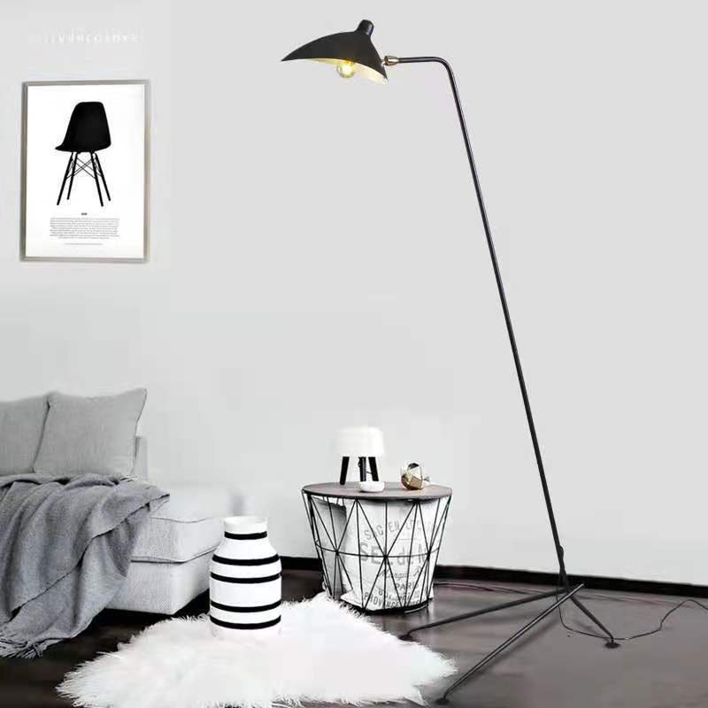 Factory direct three-legged teeth dance claw Nordic iron single head simple creative industrial sofa living room floor lamp"