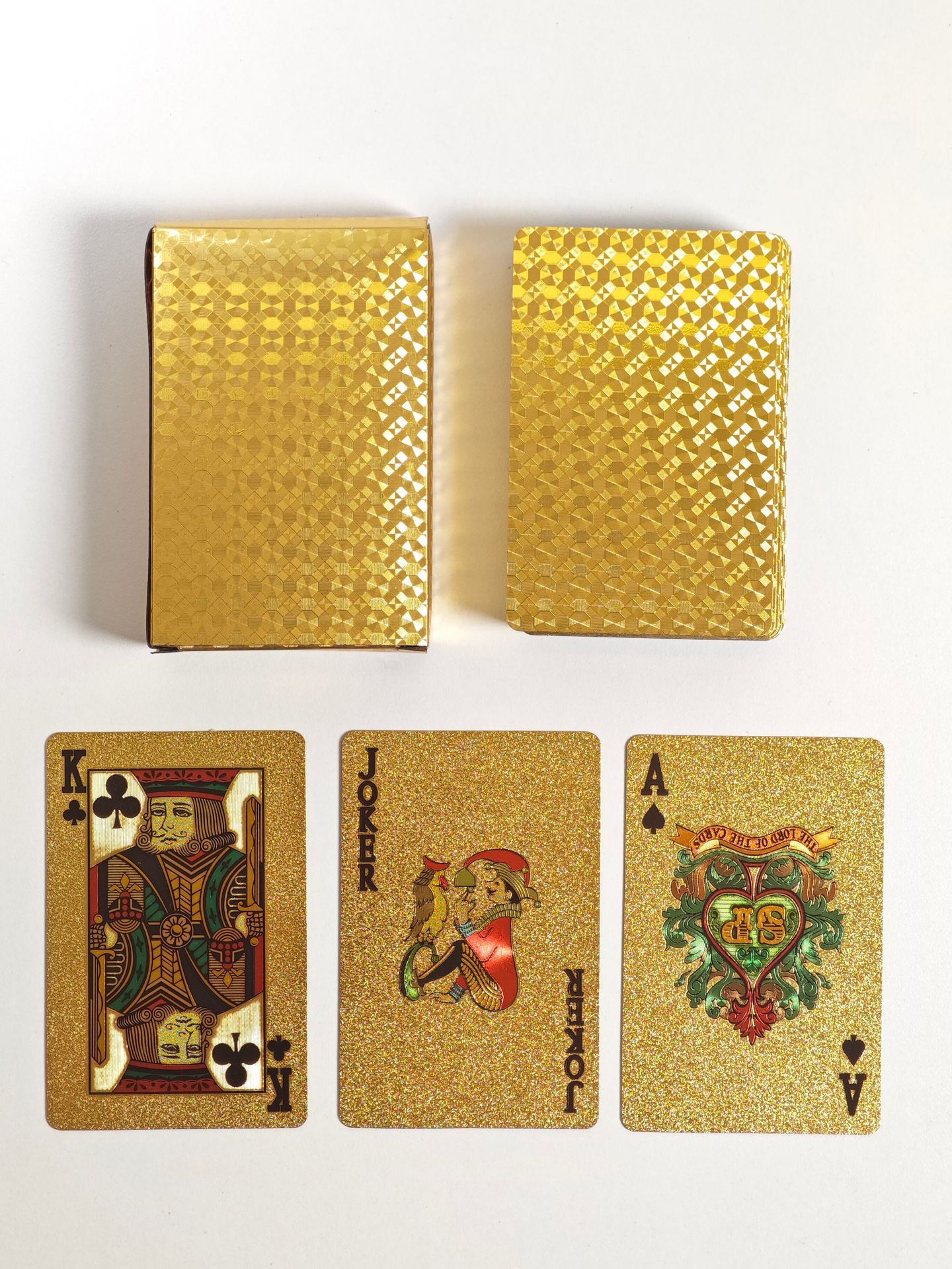 Luxurious Gold Foil Playing Cards Waterproof Pet Card Game Set_voghion.com