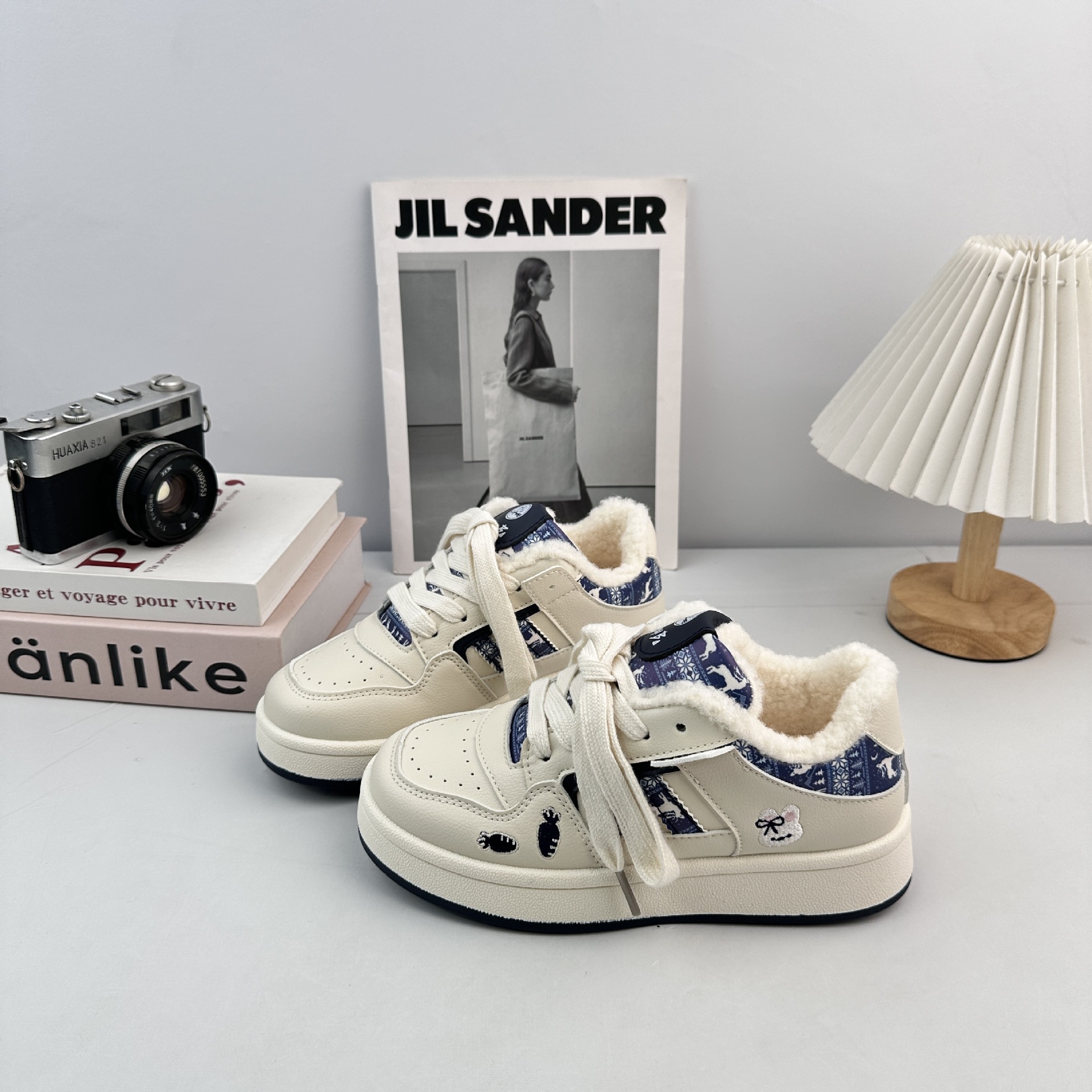 YUANBO coreano zapatos de skate casuales de mujer otoño y invierno 2025 zapatos blancos de suela gruesa zapatos de mujer zapatos de pan variados image 3