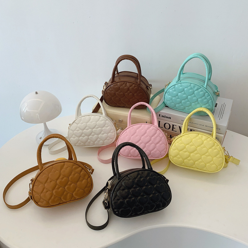 Bolso de hombro coreano para niñas de moda de color sólido amor bordado bolso de mano para niños 2025 nuevo mini bolso para niños
