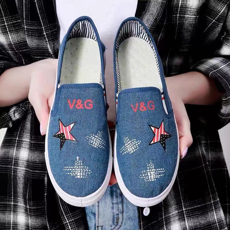 Old Beijing Cloth Shoes Women's Casual Slip-on Lazy Shoes Thickened Soft Bottom Denim Sneakers Fashionable Breathable Hiking Shoes Old Beijing Cloth Shoes Women's Casual Slip-on Lazy Shoes Thickened Soft Bottom Denim Sneakers Fashionable Breathable Hiking Shoes