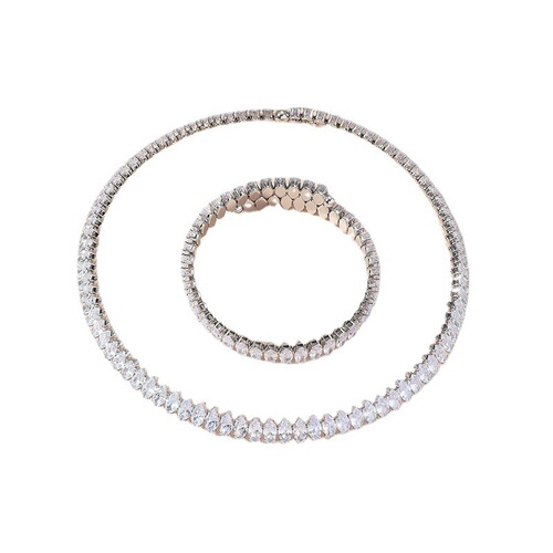 European and American luxury full-diamond zircon collar bracelet set, horse eye shape collar, fashionable, simple and exaggerated choker