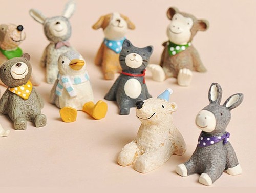 Zakka Grocery Cute and Adorable Animal Figurines Gazing at the Stars, Mini Animal Figurines for Grocery Lovers