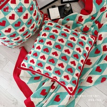 格子靠垫抱枕卧室0羽绒爱心沙发客厅床上感样板间装饰85丝套