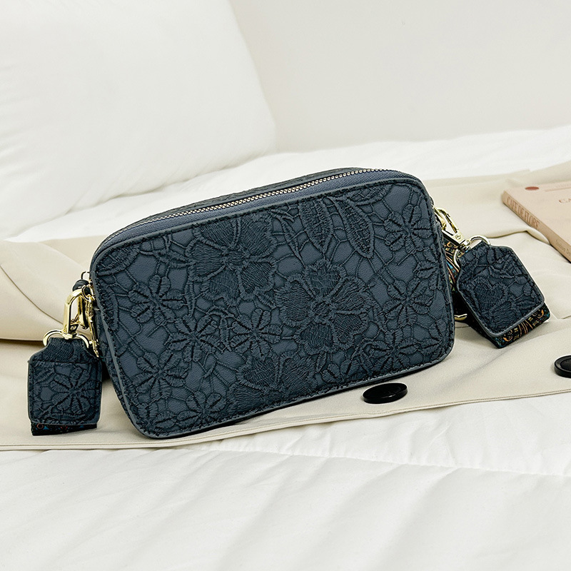 Bolso transfronterizo femenino 2024 nuevo bolso de cámara con estampado de lichi en relieve