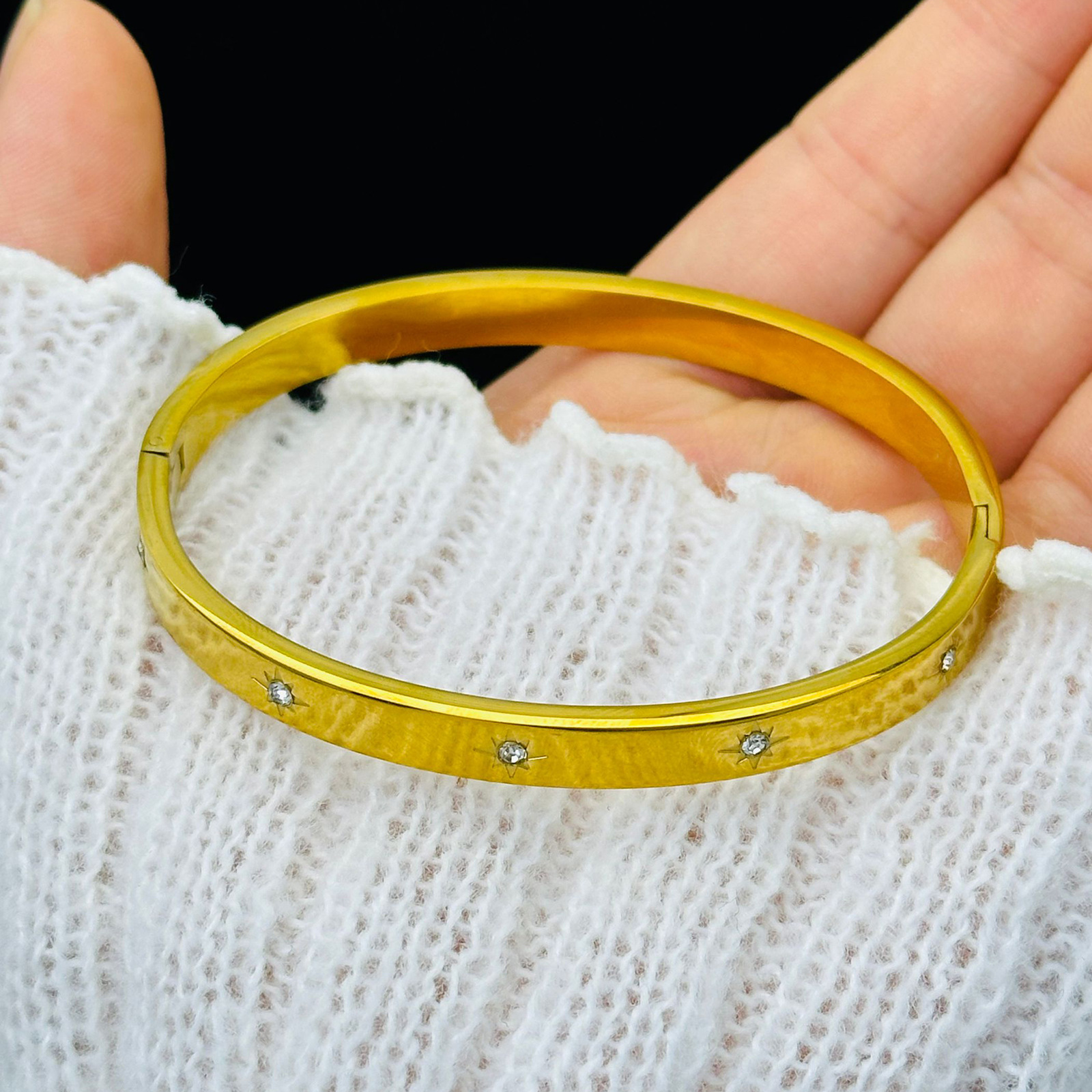 Las estrellas brillantes de diamantes no se desvanecen, pulsera de oro para mujeres, nueva pulsera de titanio simple, joyas clásicas cuando transfronterizas