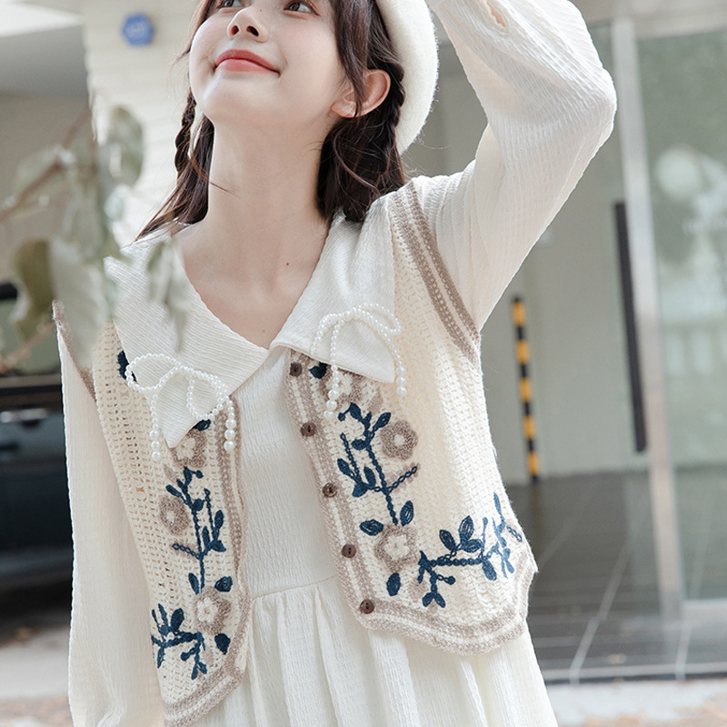 Towel Embroidery Knitted Vest for Women 2025 Spring and Summer Layering Outerwear Sweater Top Paired with Shirt Vest for Women