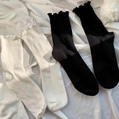 夏の薄い純色の木の耳元の靴下の女性jkの中筒の靴下のinsの潮のかわいい日本の白いレースの靴下