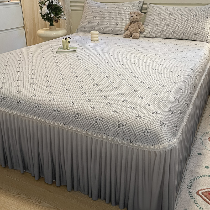 Sombrilla de verano de frijoles de hielo estilo cama 2025 nuevo colchón de seda de hielo funda protectora funda de cama juego de tres piezas 3