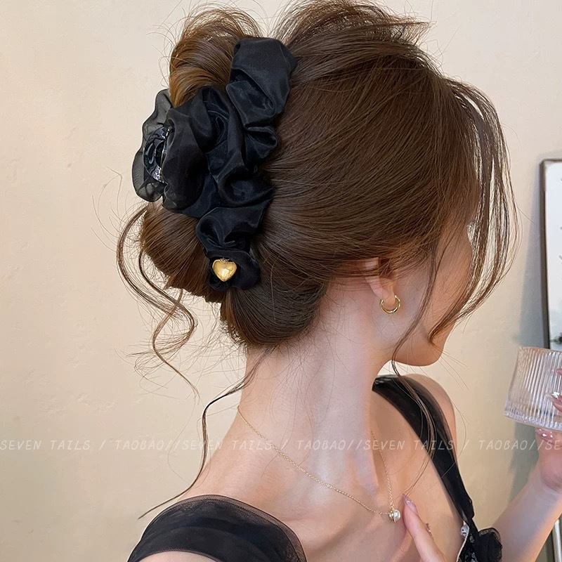 温柔花朵珍珠抓夹女2025新款发夹高级感精致鲨鱼夹后脑勺盘发发抓|undefined