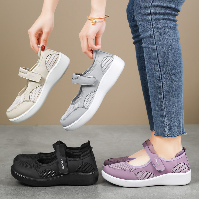 Zapatos de mujer zapatos de mujer transfronterizos verano nuevo estilo suela suave sin pies cansados zapatos de madre Velcro de mediana edad y ancianos zapatos casuales para ancianos
