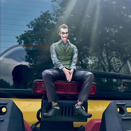 Clown Heath Ledger Sitting Posture Hand-made Roof Car Ornaments Car Rear Pendant Car Interior Ornaments Character Model