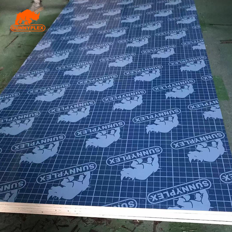 Contrachapado con revestimiento de película de plástico impermeable y contrachapado con revestimiento de poliéster para decoración de madera contrachapada resistente a altas temperaturas Tablero multicapa