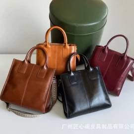 真皮女包;女士斜挎包;女士手提包