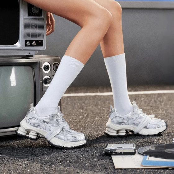 Internet Celebrity Same Thick-soled Torre Shoes Women's 2025 New Spring Mesh Breathable All-match Height-increasing silver sneaker