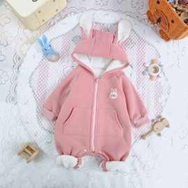 冬季婴儿爬服加厚保暖衣服女宝宝卡通可爱超萌连帽连体衣
