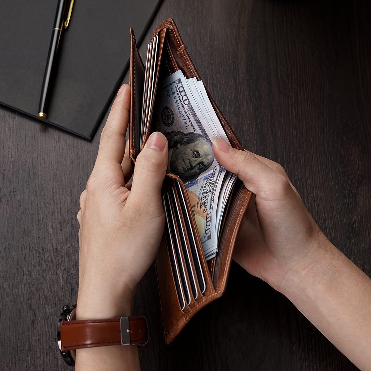 Comercio exterior popular Cartera de gran capacidad primera capa billetera corta RFID al por mayor billetera de fibra de carbono billetera de piel de vaca para hombres