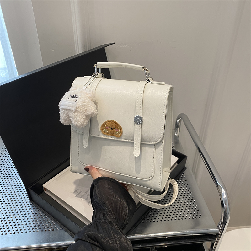 Nicho Zhong Design Bag 2024 nueva mochila de mujer casual versátil alta sensación bolso de mano mochila de viaje