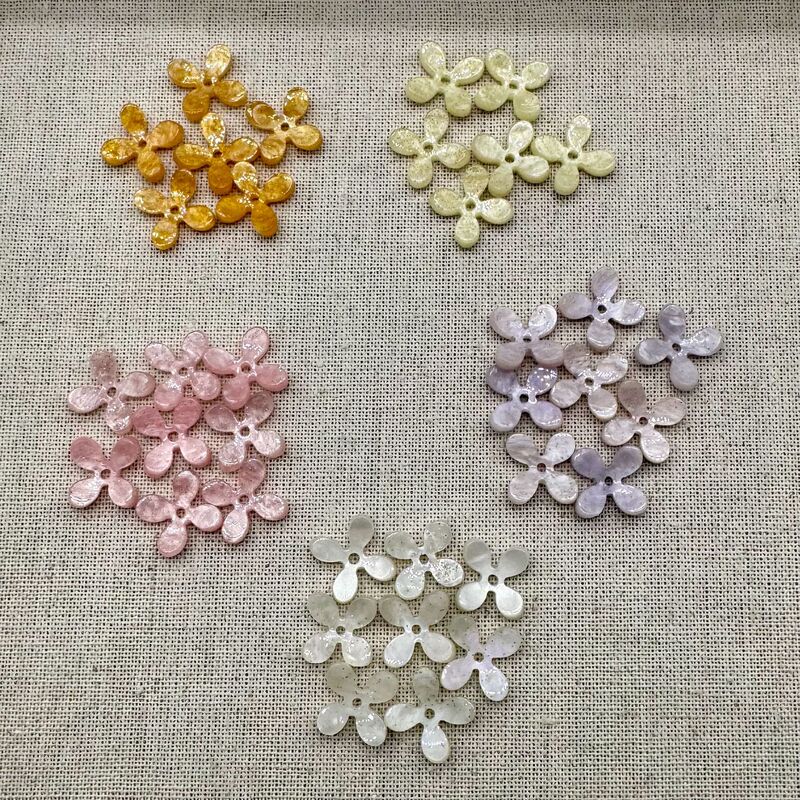 14mm Fine Glittering Mother-Of-Pearl Texture Four-Petal Flower Patch, Multi-Color Perforated Flower, DIY Handmade Hair Accessory Tassel Beads 14mm Fine Glittering Mother-Of-Pearl Texture Four-Petal Flower Patch, Multi-Color Perforated Flower, DIY Handmade Hair Accessory Tassel Beads
